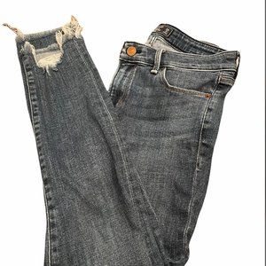 Abercrombie 26 Short Ankle Denim Jeans Frayed Hem